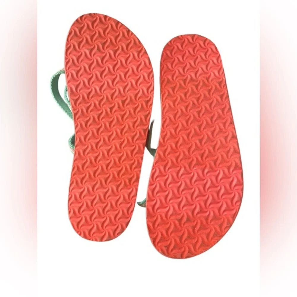 Teva Kids' Olowahu Sandal Size 5 Mint Green w/‎ Coral Excellent Condition